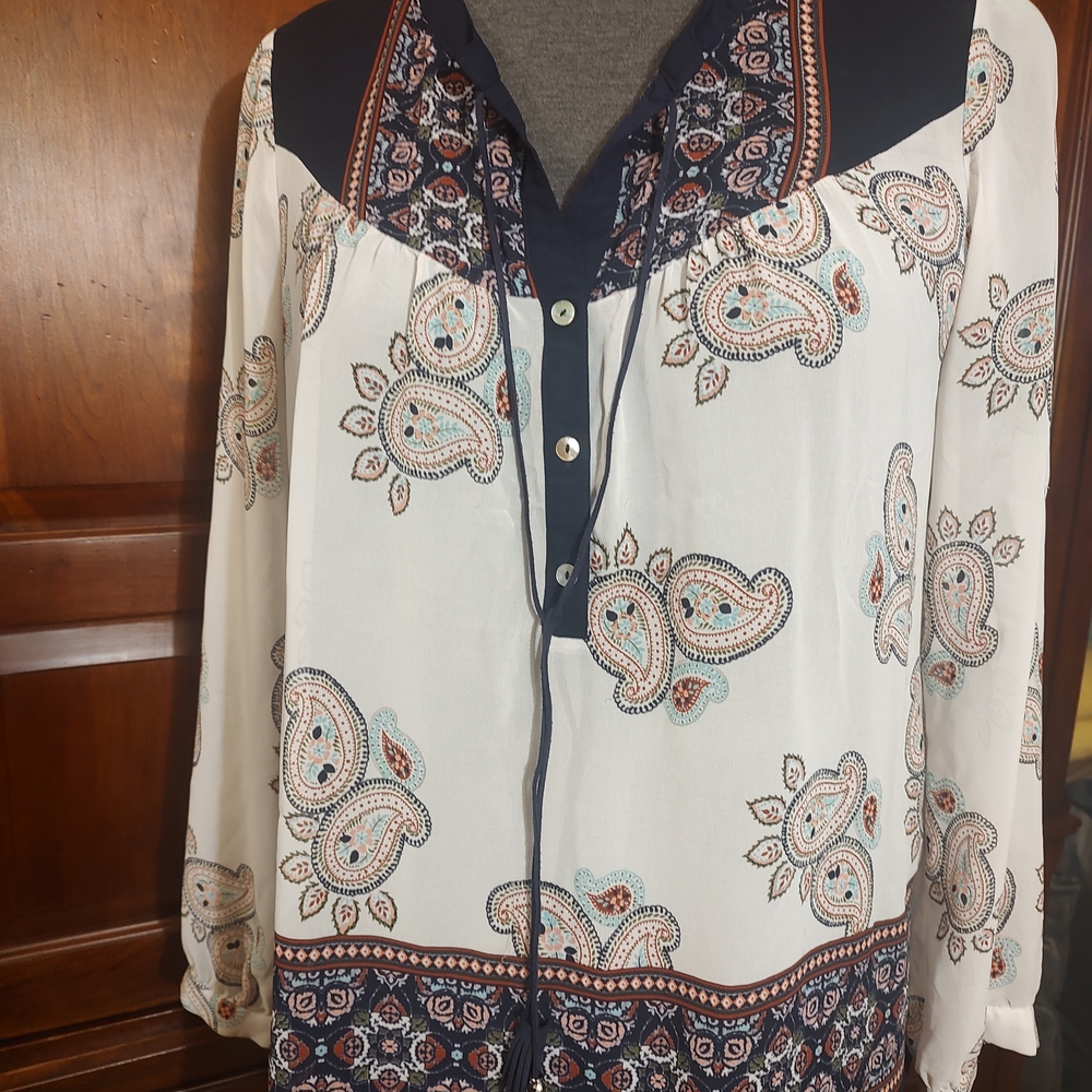 DR2 White Paisley Blouse with Navy Yoke and Trim